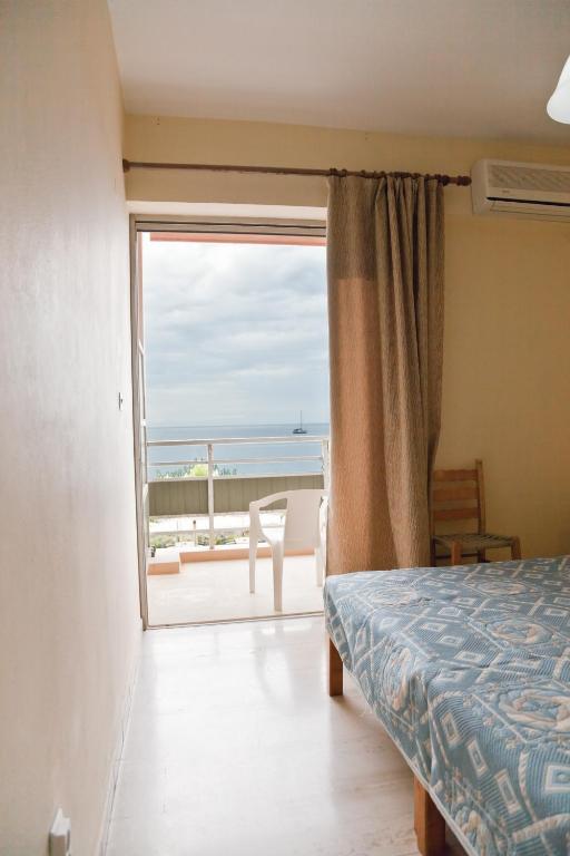Pantelis Hotel Poros  Værelse billede